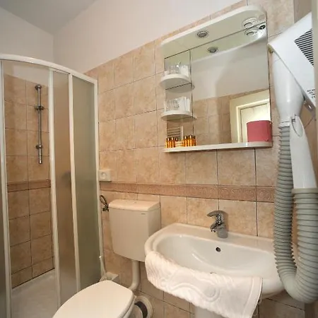 Bed & Breakfast Jelen 1887